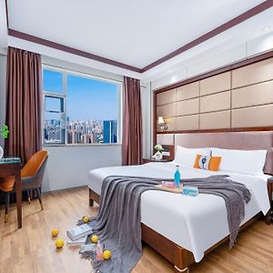 Deluxe Queen Room